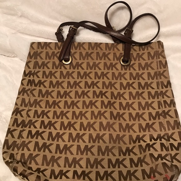 Michael Kors Handbags - Michael Kors large bag